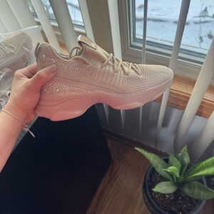 Elegant Beige Women's Sneakers